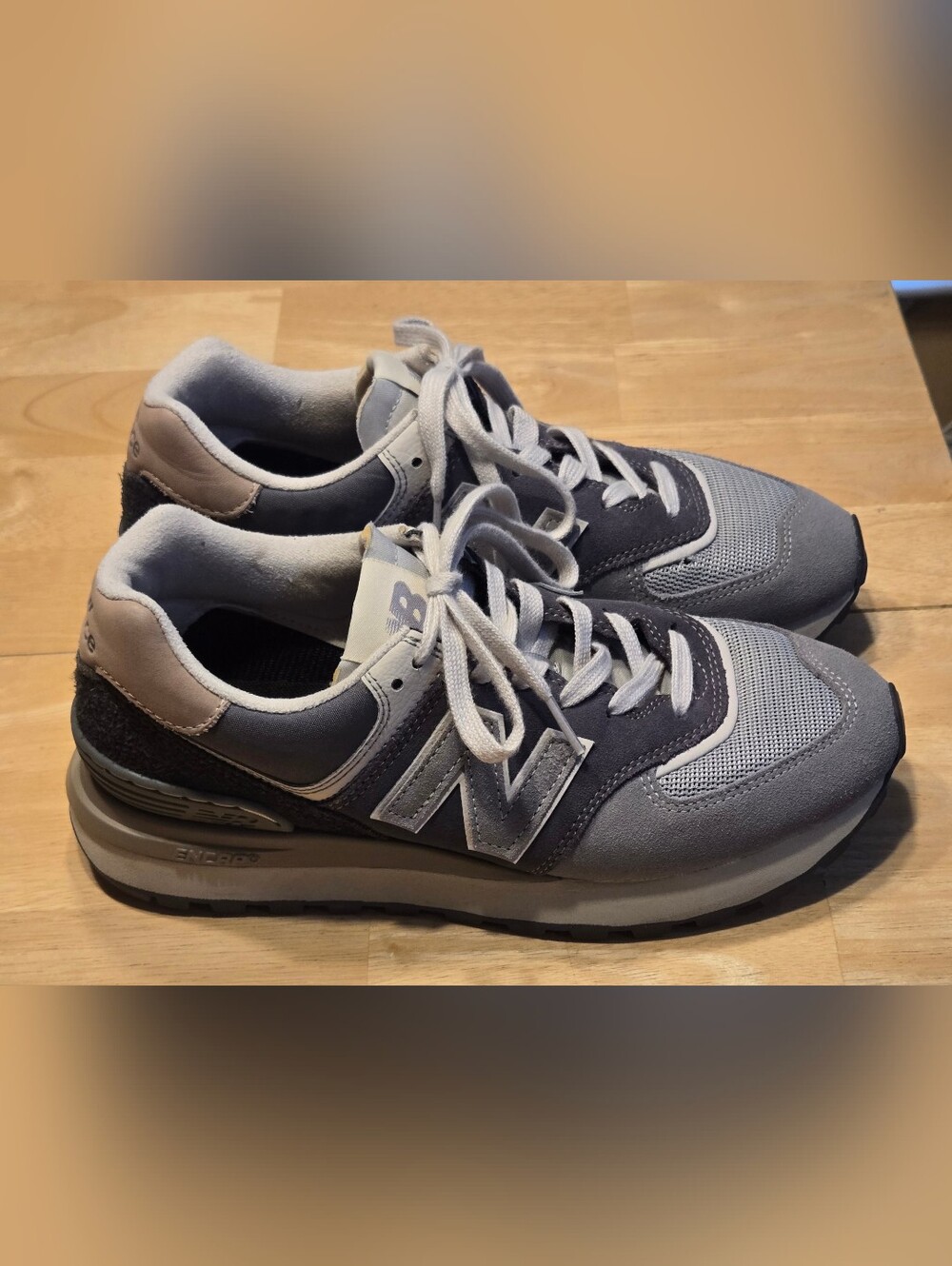 New Balance 574 Sneaker - 8.5 Womens / 7 Mens - Picture 10 of 16